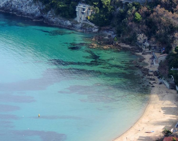 Spiaggia inclusa a Settembre